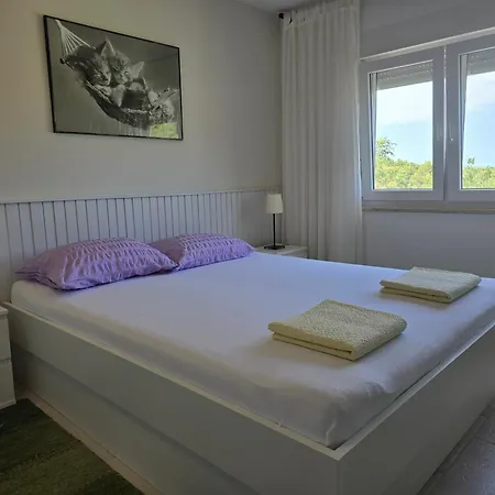 דירה Ivy פרמנטורה